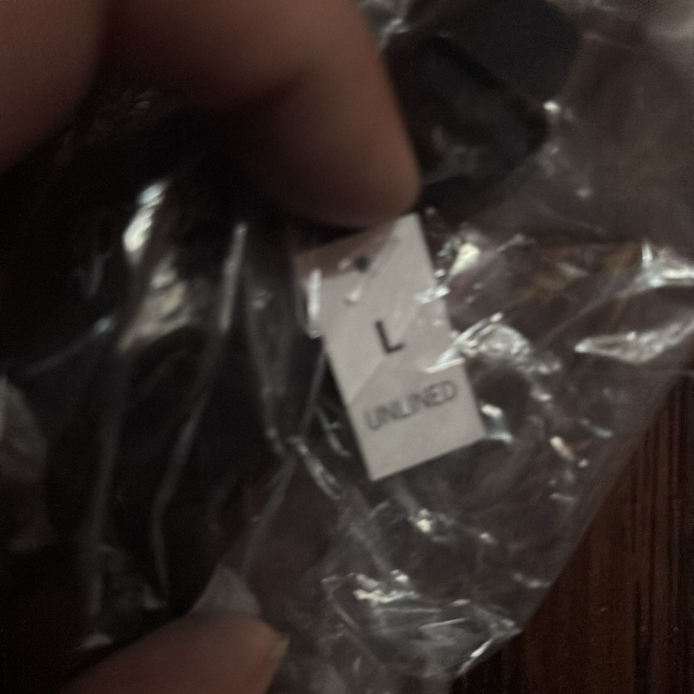 VS PINK LIMITED EDITION TRIANGLE BRALETTE WITH LOGO BAND - Picture 8 of 11